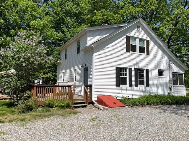 378 Charles Bancroft Highway
