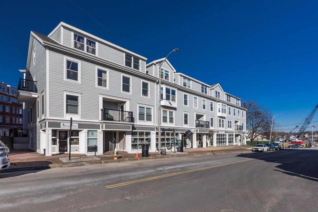Photo of 33 Deer Street #3A, Portsmouth, NH 03801 (MLS # 5074248)