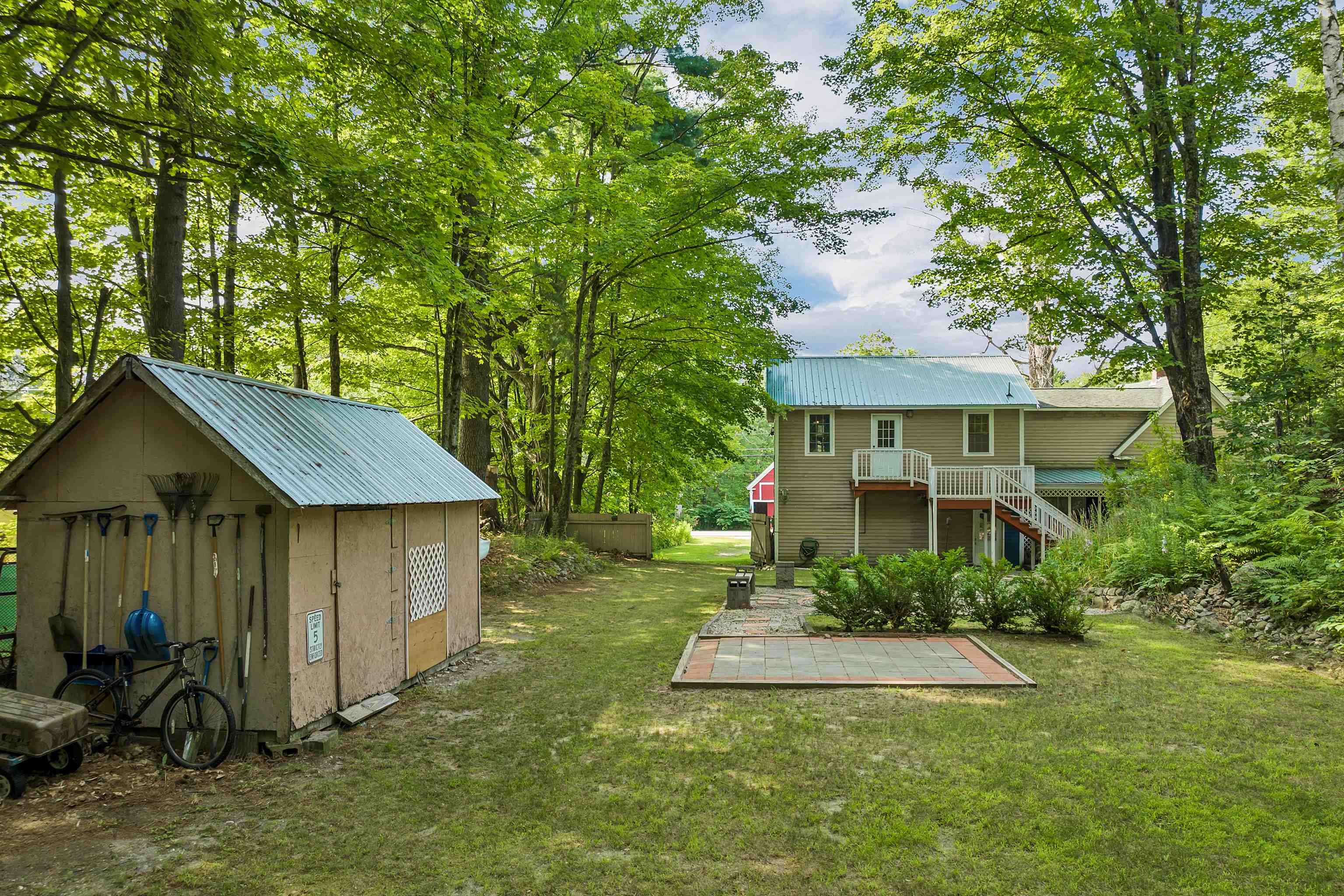 Ossipee, New Hampshire 03814, United States, 5 Bedrooms Bedrooms, ,3 BathroomsBathrooms,Residential,Active,182500