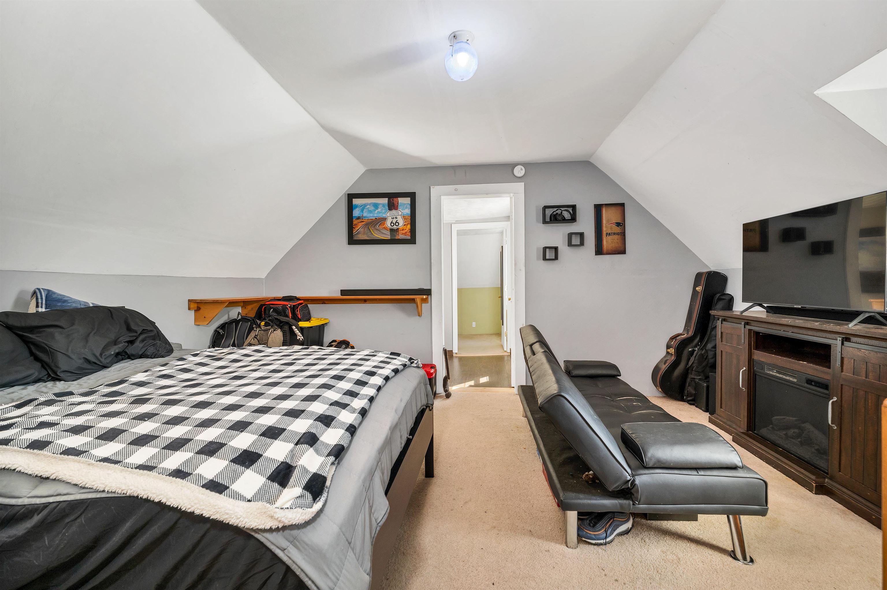 Ossipee, New Hampshire 03814, United States, 5 Bedrooms Bedrooms, ,3 BathroomsBathrooms,Residential,Active,182500