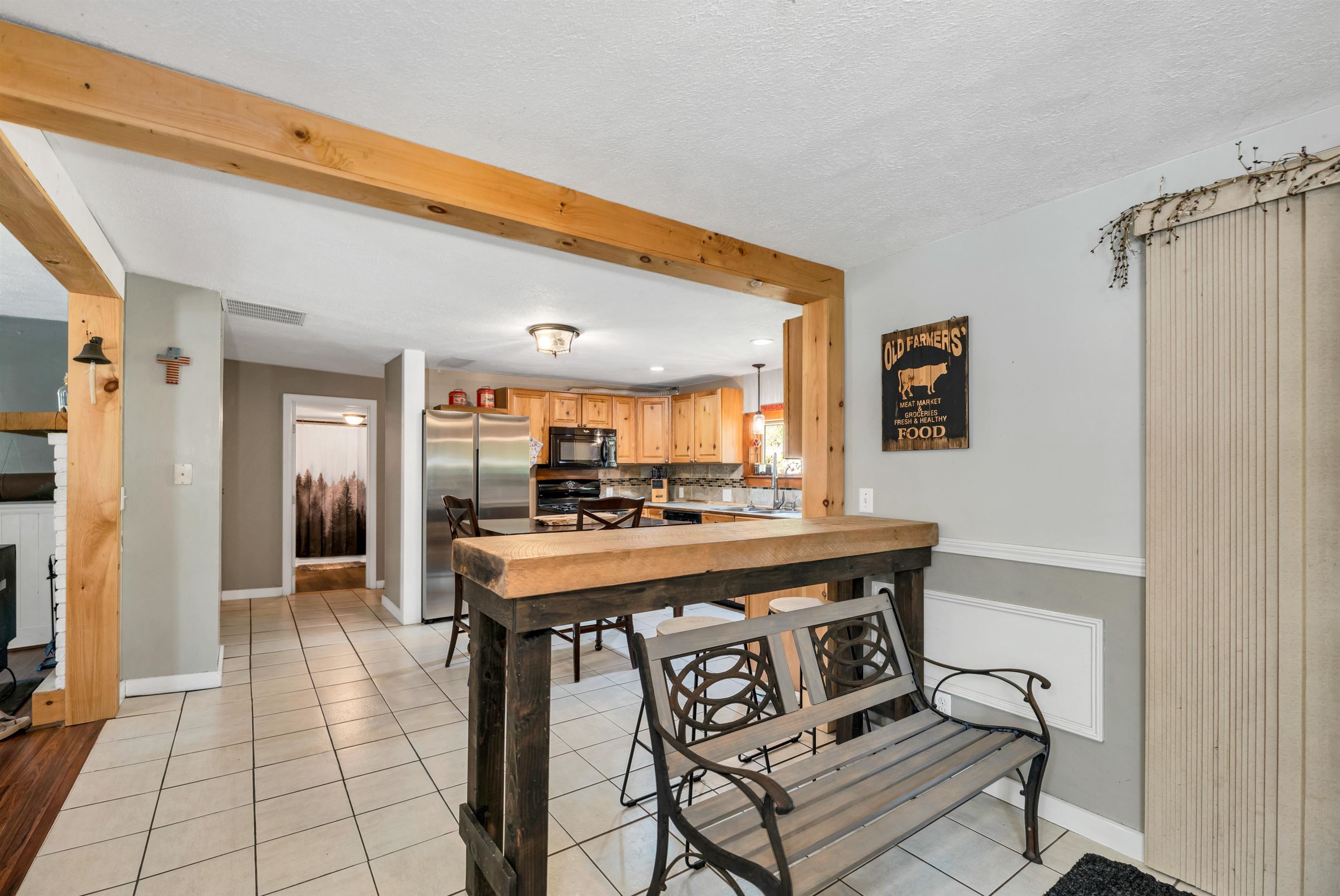 Ossipee, New Hampshire 03814, United States, 5 Bedrooms Bedrooms, ,3 BathroomsBathrooms,Residential,Active,182500