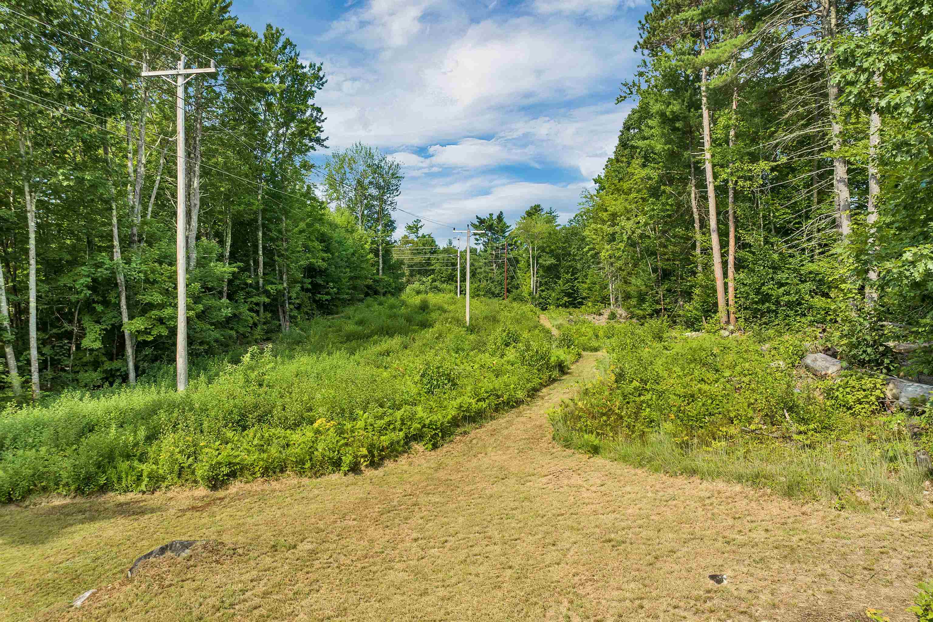 Ossipee, New Hampshire 03814, United States, 5 Bedrooms Bedrooms, ,3 BathroomsBathrooms,Residential,Active,182500
