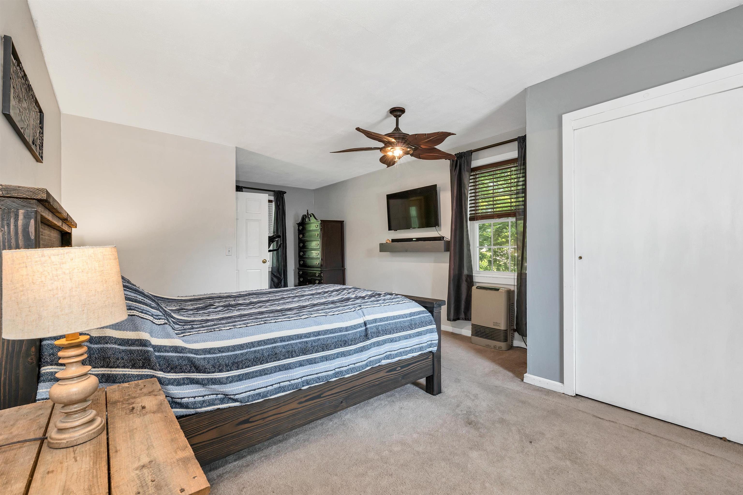 Ossipee, New Hampshire 03814, United States, 5 Bedrooms Bedrooms, ,3 BathroomsBathrooms,Residential,Active,182500