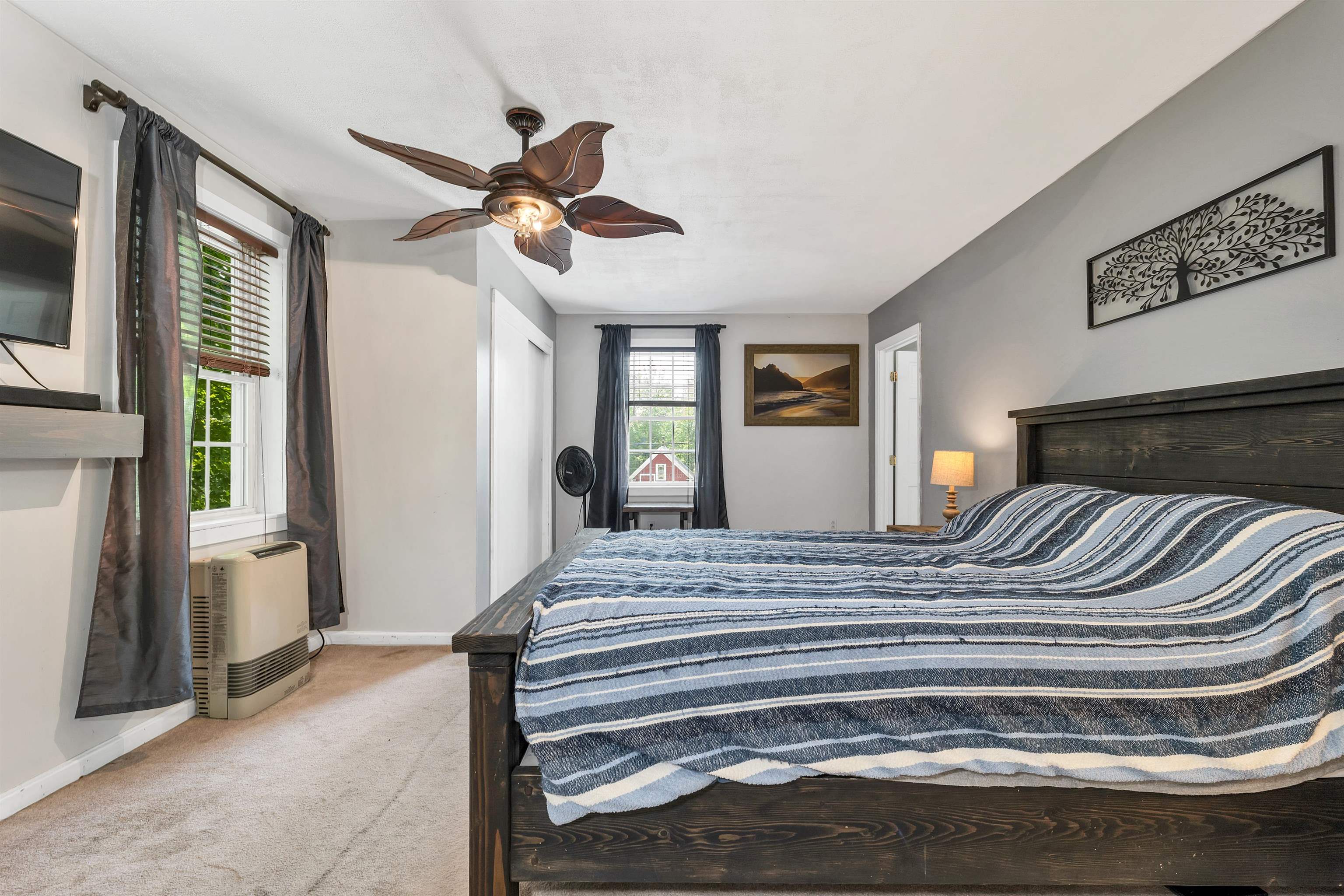 Ossipee, New Hampshire 03814, United States, 5 Bedrooms Bedrooms, ,3 BathroomsBathrooms,Residential,Active,182500