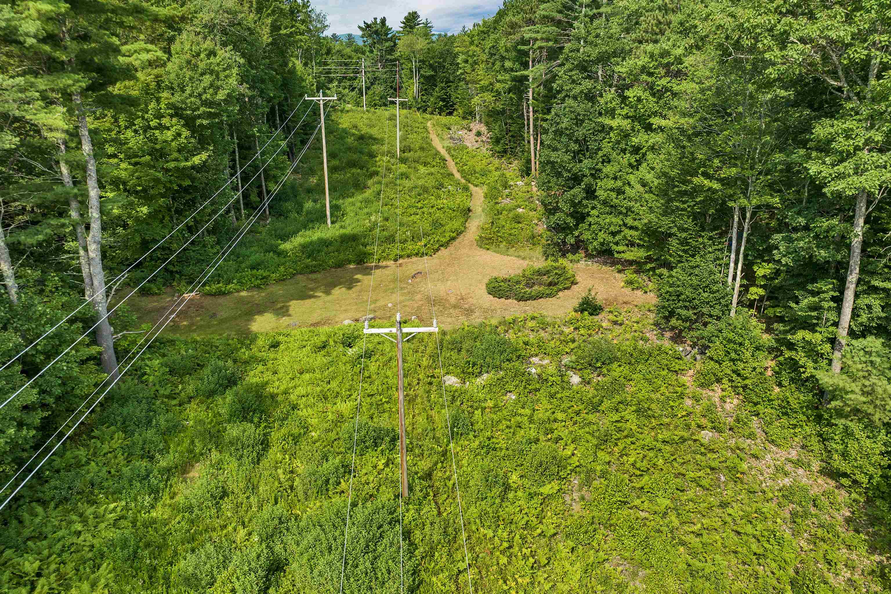 Ossipee, New Hampshire 03814, United States, 5 Bedrooms Bedrooms, ,3 BathroomsBathrooms,Residential,Active,182500