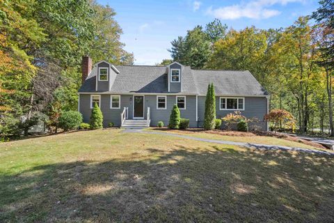 13 Tully Street Windham NH 03087