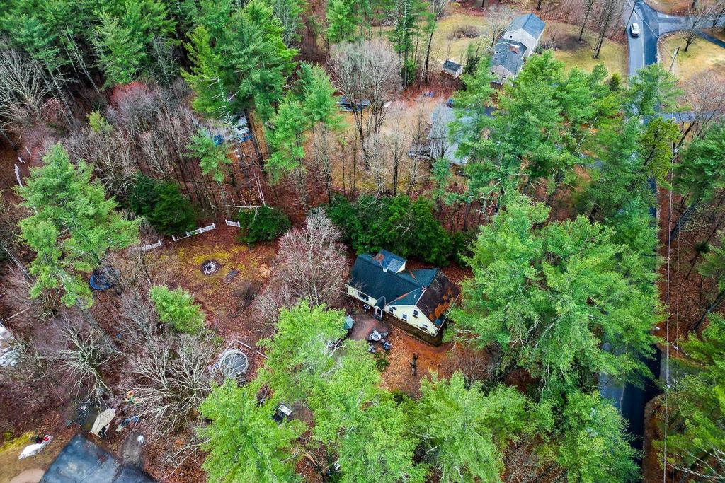 Photo of 8 Wilson Hill Road, Merrimack, NH 03054 (MLS # 5082696)