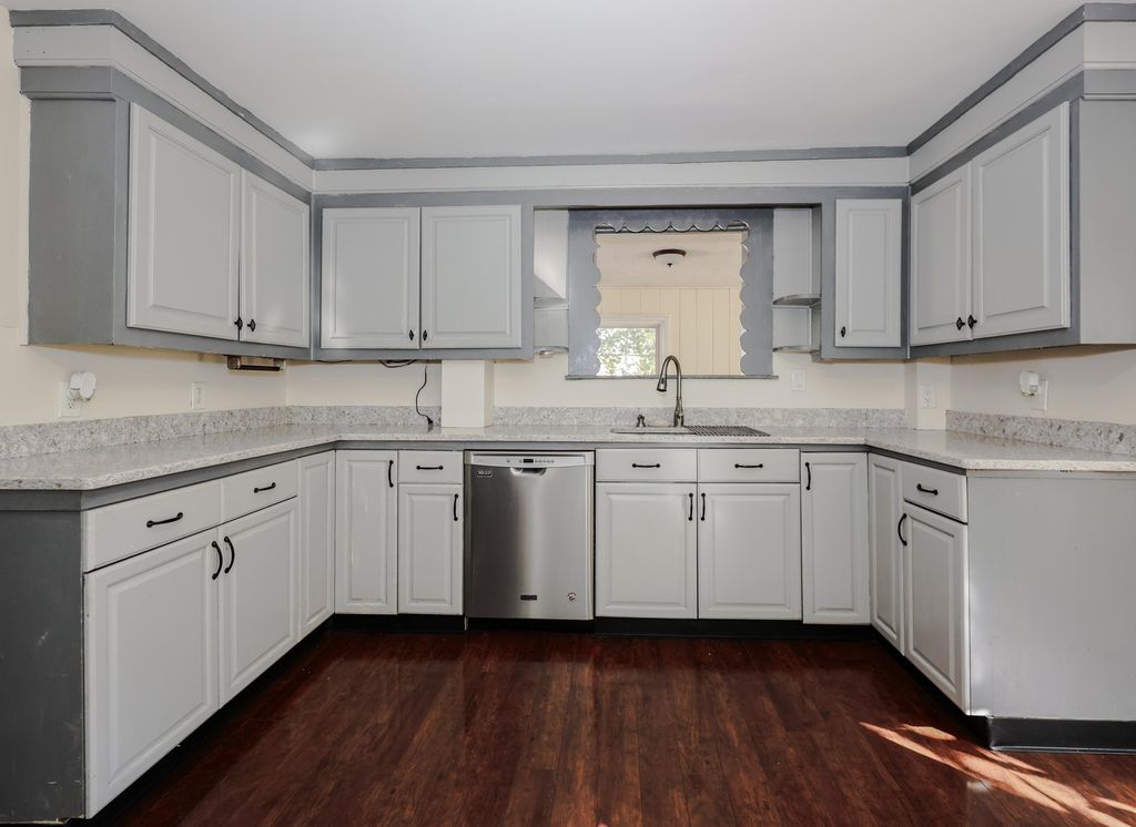 Photo of 333 Front Street, Manchester, NH 03102 (MLS # 5066899)