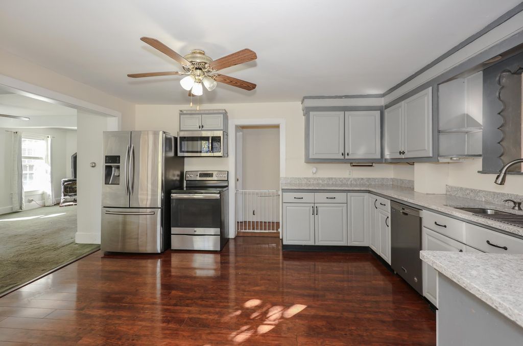 Photo of 333 Front Street, Manchester, NH 03102 (MLS # 5066899)