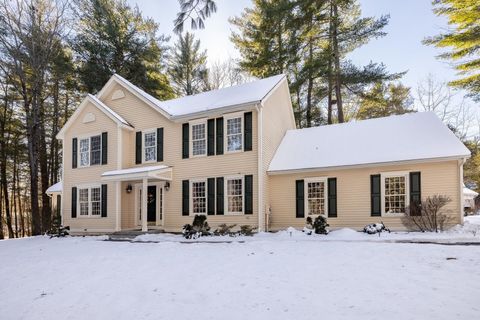 Photo of 9 Captain's Way, Exeter, NH 03833 (MLS # 5071742)
