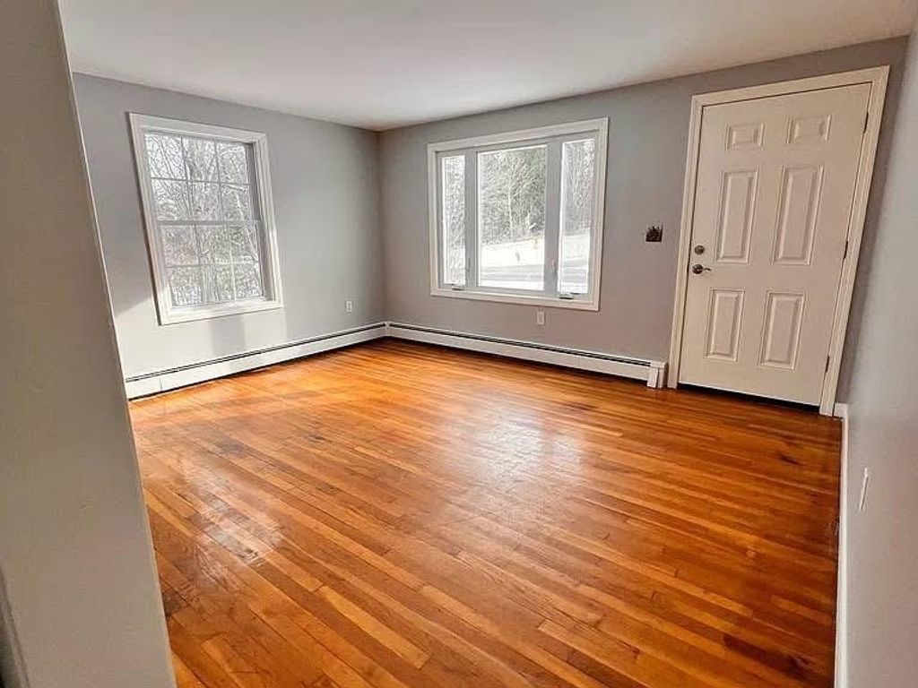 Photo of 34 Daniel Plummer Road, Goffstown, NH 03045 (MLS # 5074115)