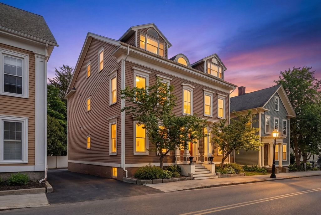 Photo of 314 Islington Street #3, Portsmouth, NH 03801 (MLS # 5079694)