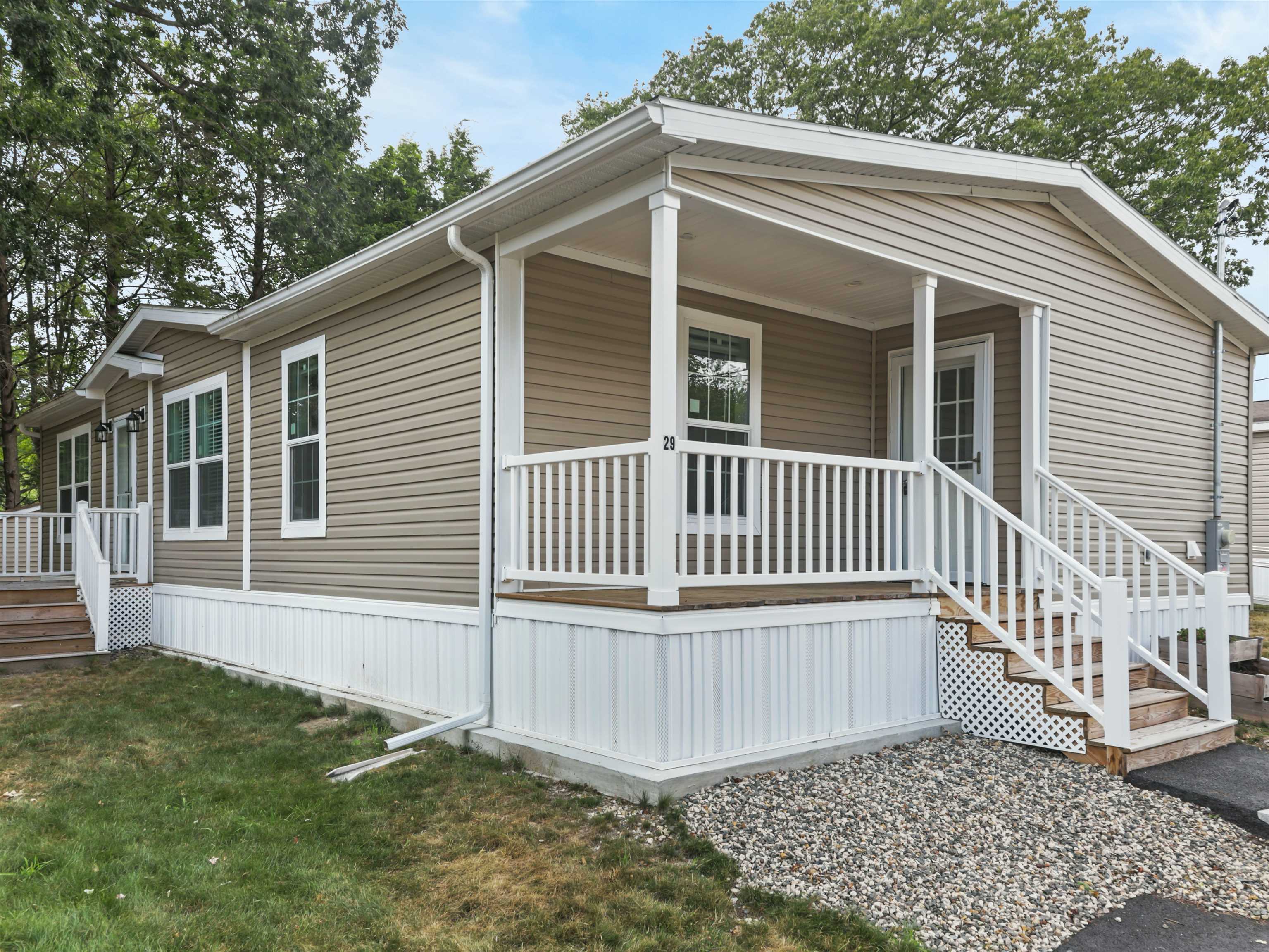 29 OAK HILL Drive