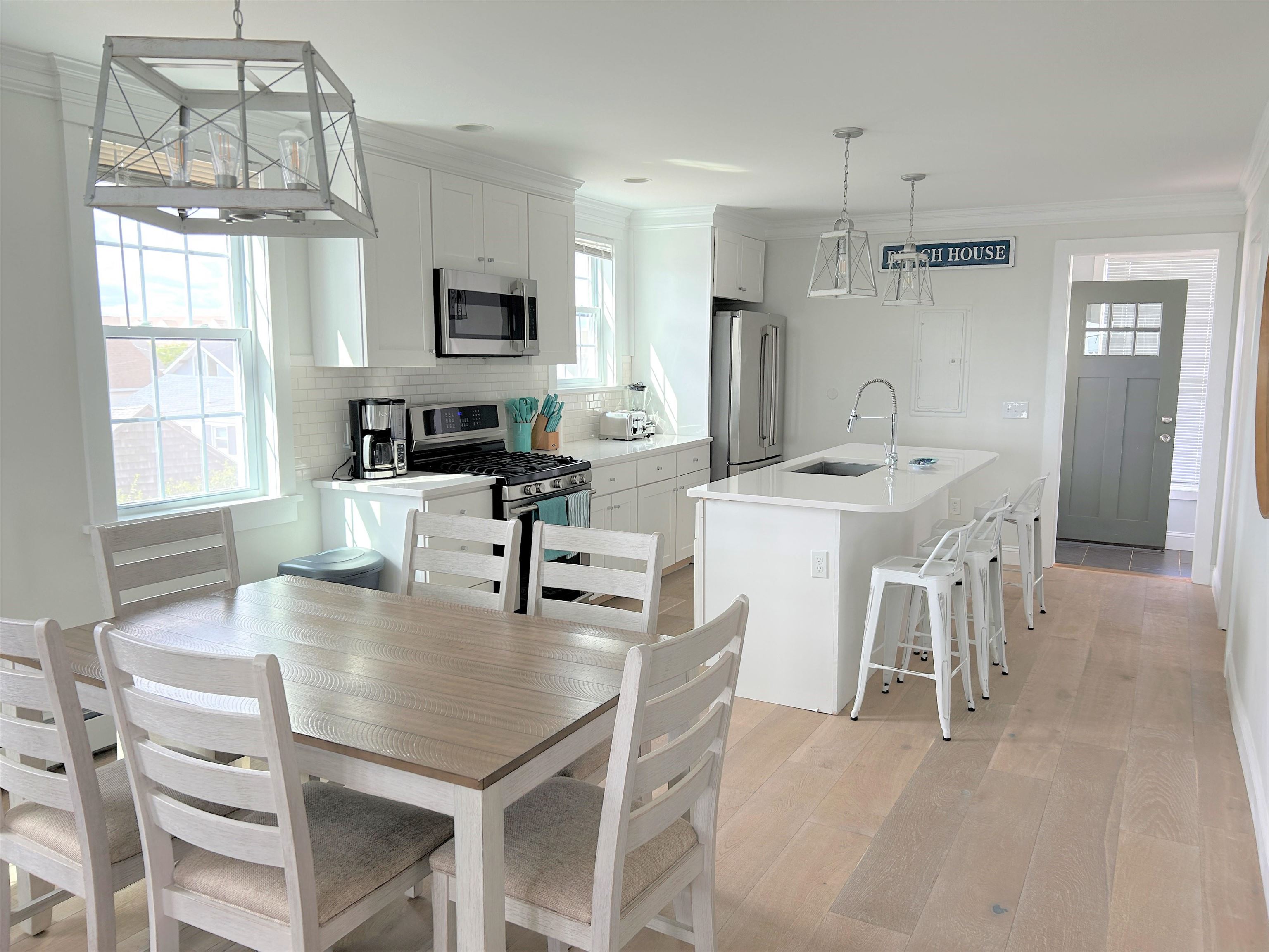 11 Great Boars Head Avenue 2