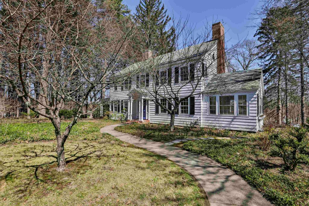 Photo of 73 Berkeley Street, Nashua, NH 03064 (MLS # 5082612)