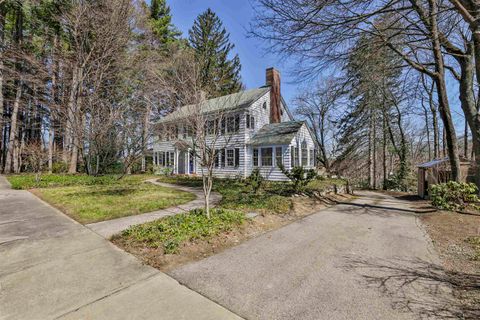 Photo of 73 Berkeley Street, Nashua, NH 03064 (MLS # 5082612)