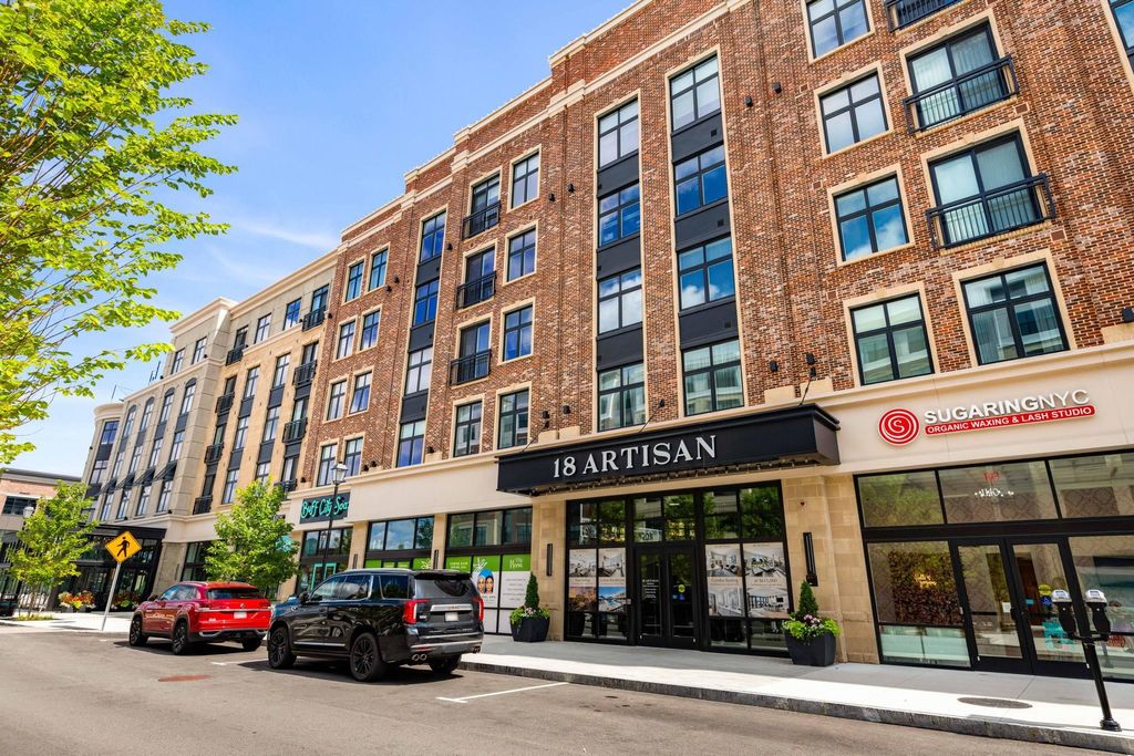 Photo of 18 Artisan Drive #519, Salem, NH 03079 (MLS # 5084842)