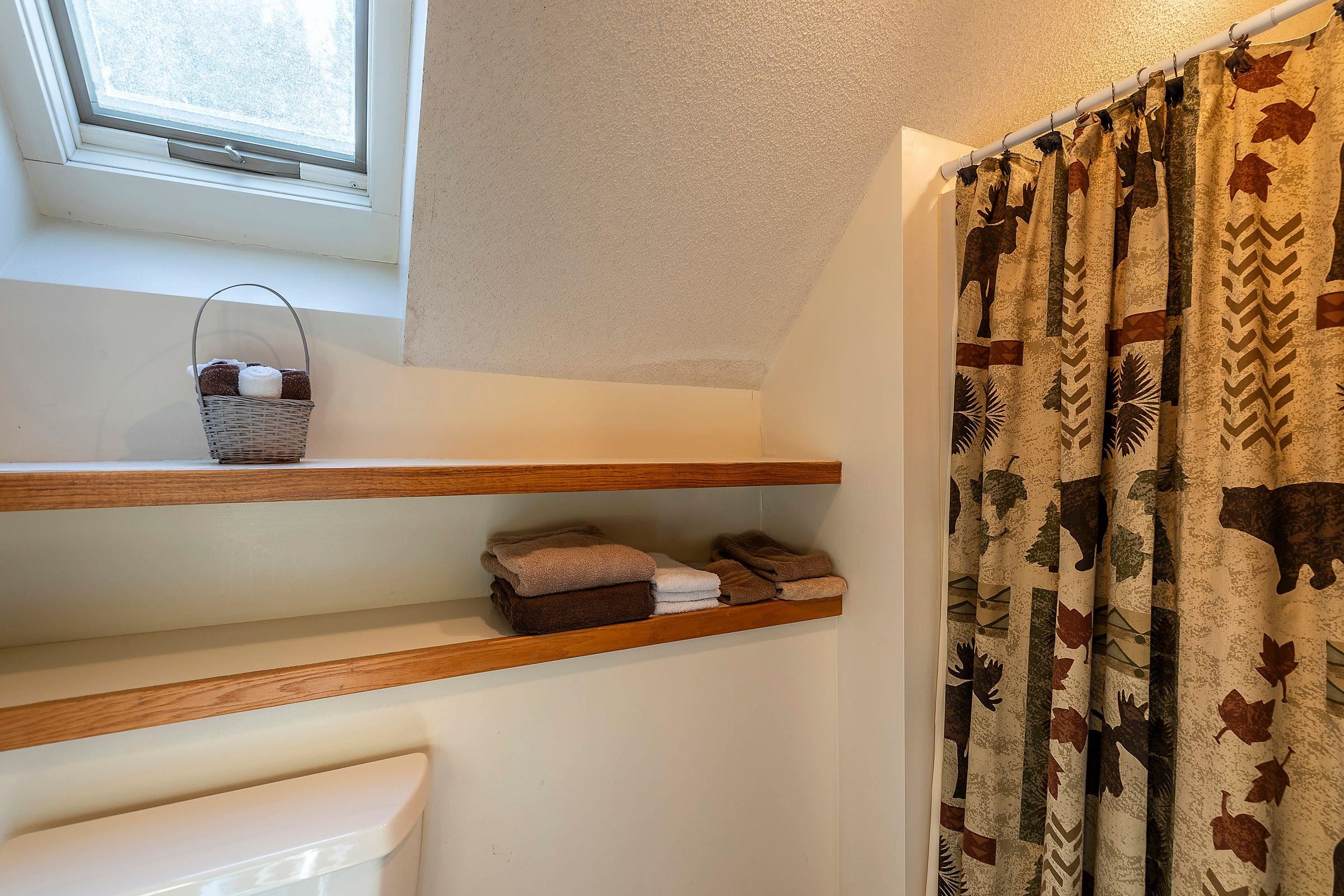 Winhall, Vermont 05340, United States, 3 Bedrooms Bedrooms, ,3 BathroomsBathrooms,Residential,Active,90425