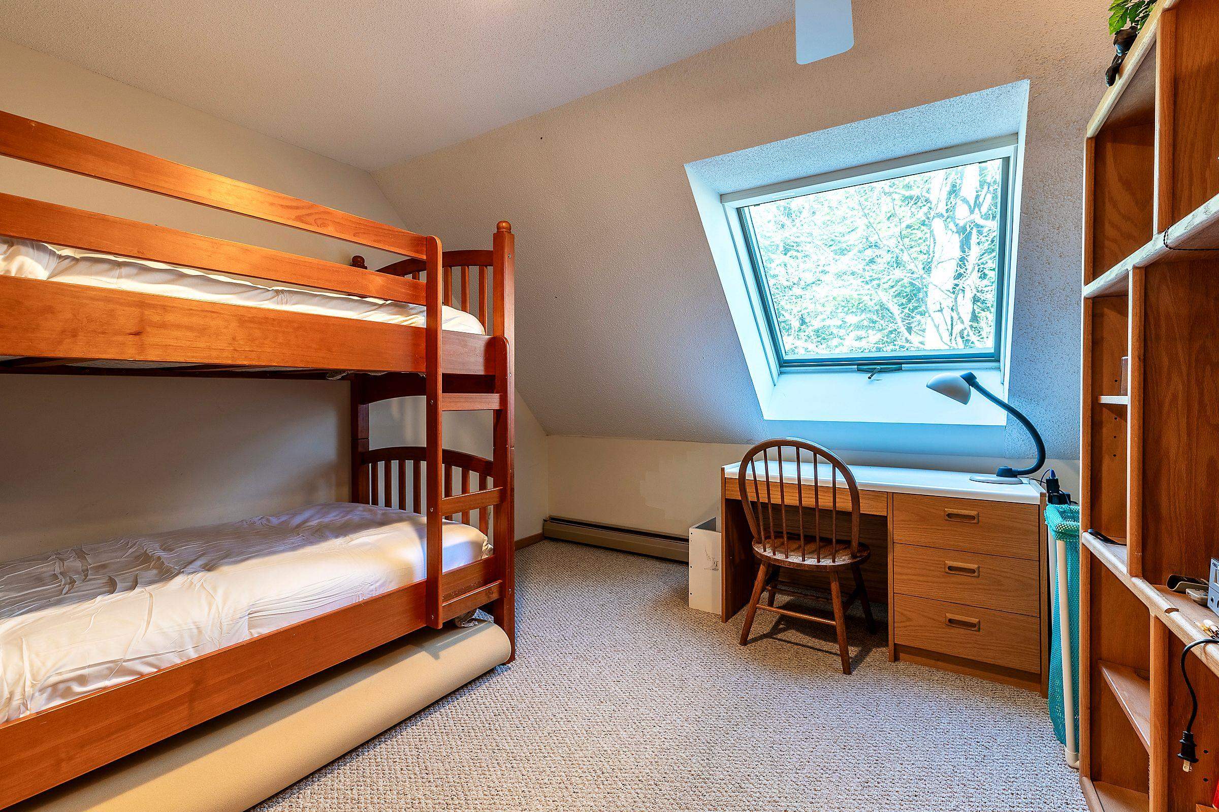 Winhall, Vermont 05340, United States, 3 Bedrooms Bedrooms, ,3 BathroomsBathrooms,Residential,Active,90425