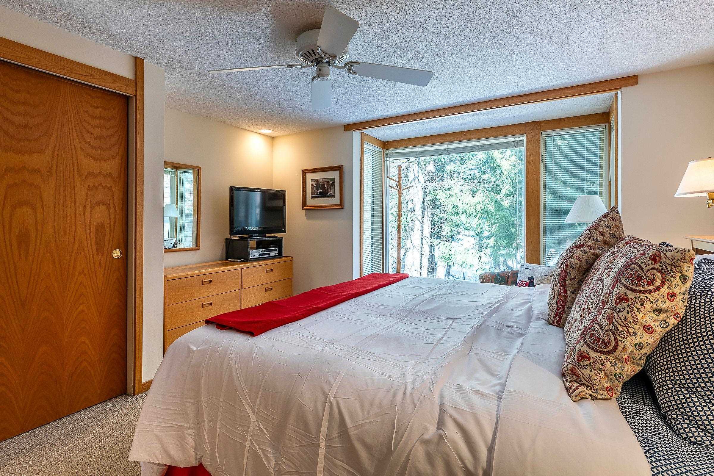 Winhall, Vermont 05340, United States, 3 Bedrooms Bedrooms, ,3 BathroomsBathrooms,Residential,Active,90425