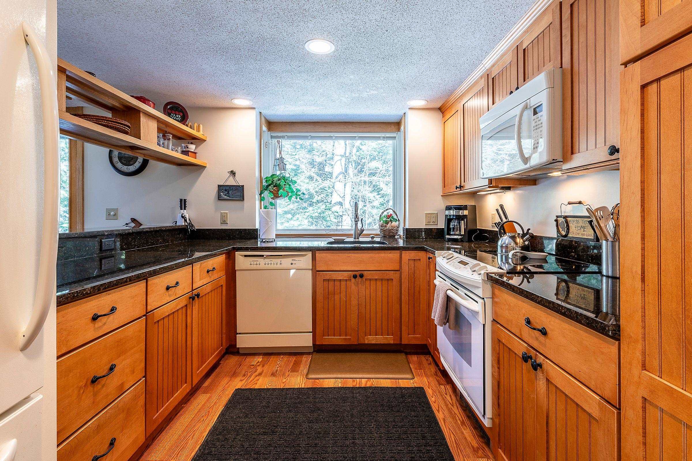 Winhall, Vermont 05340, United States, 3 Bedrooms Bedrooms, ,3 BathroomsBathrooms,Residential,Active,90425