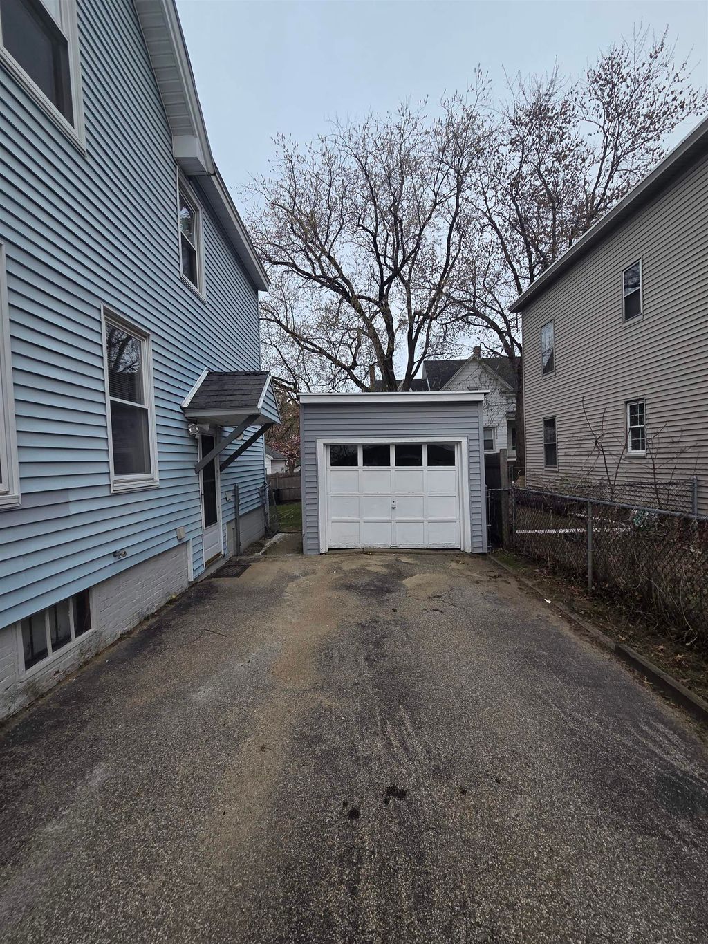 Photo of 427 Wilson Street, Manchester, NH 03103 (MLS # 5085994)