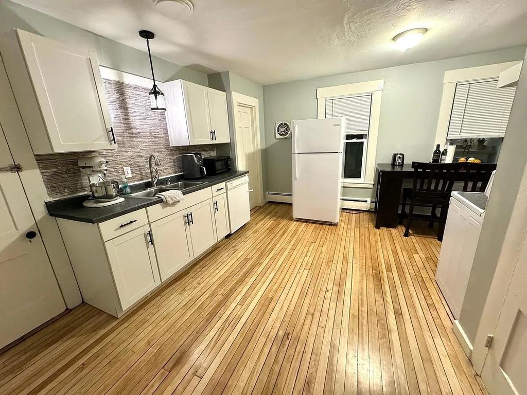 Photo of 16 Essex Street #1, Concord, NH 03301 (MLS # 5076037)