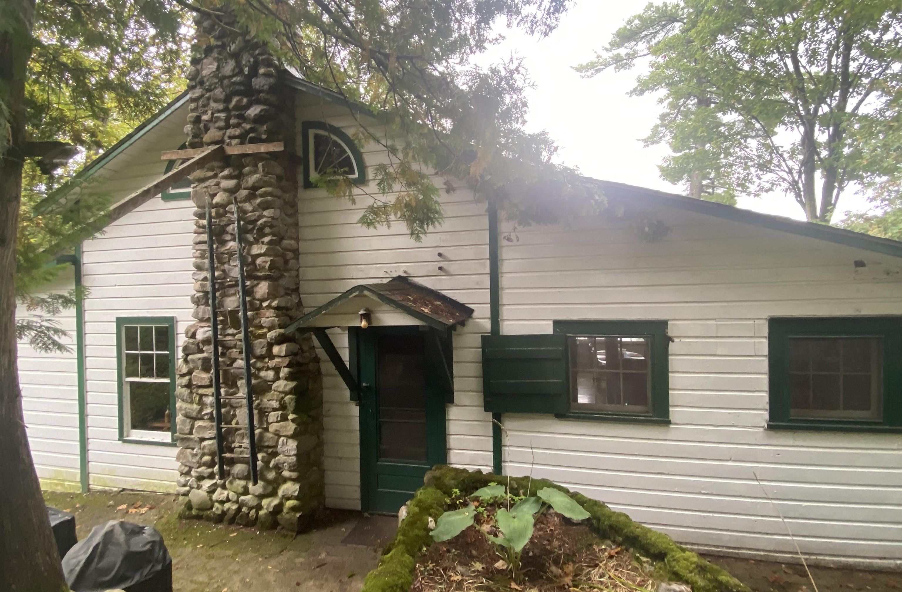 Leicester, Vermont 05733, United States, 4 Bedrooms Bedrooms, ,2 BathroomsBathrooms,Residential,Active,216433