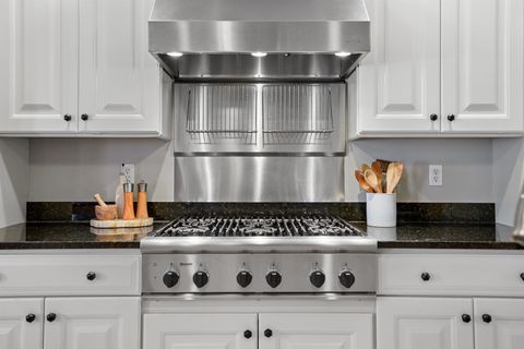 16 Gowing Lane Amherst NH 03031