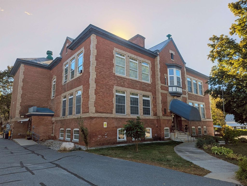 Photo of 26 Mulberry Street #6, Claremont, NH 03743 (MLS # 5065458)