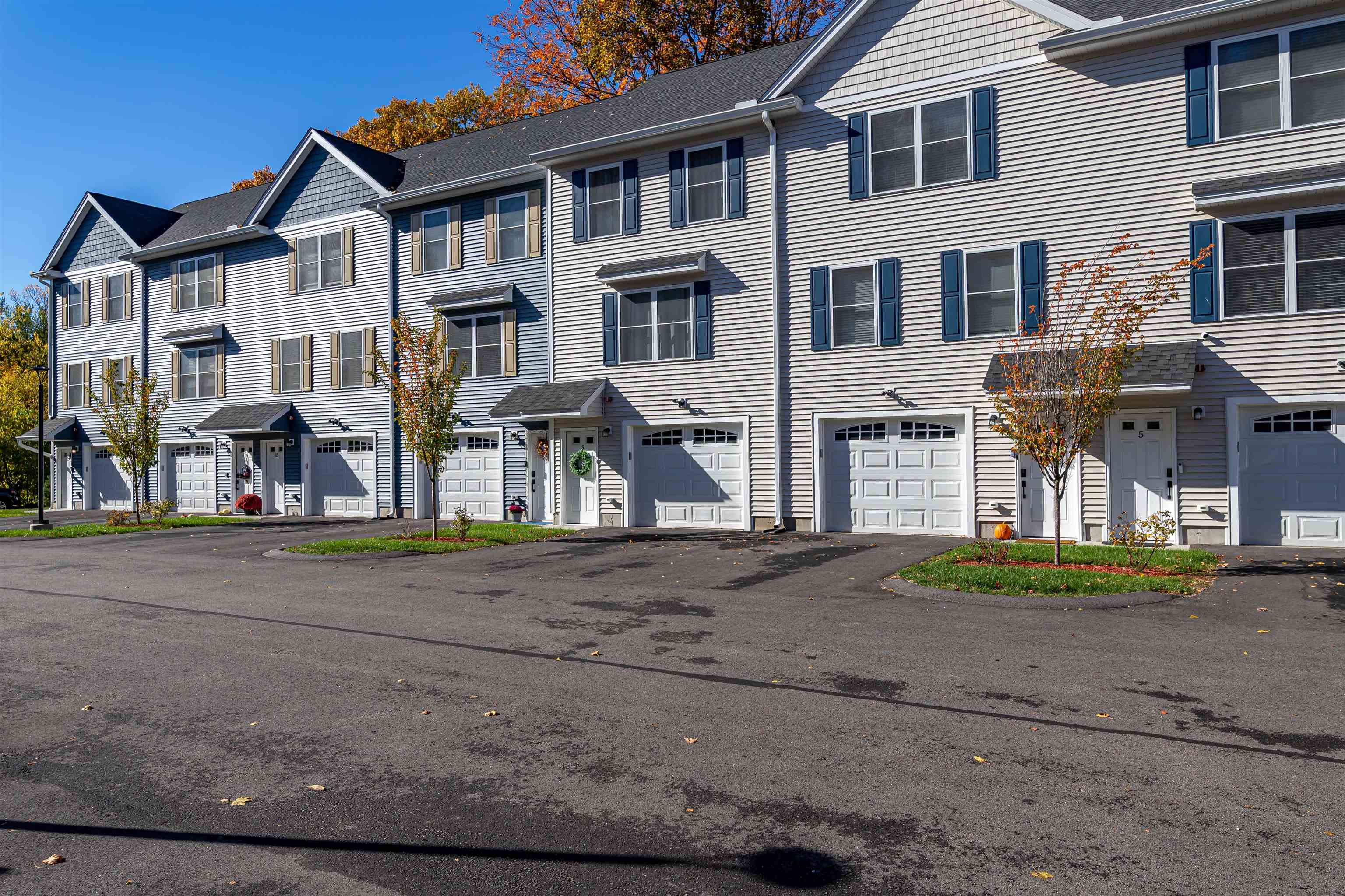 13 Sapphire Lane