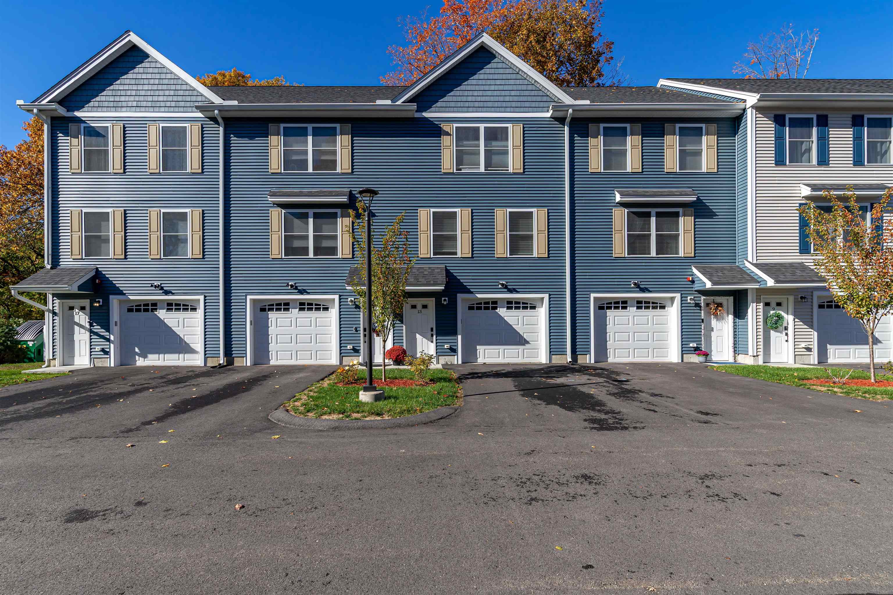13 Sapphire Lane