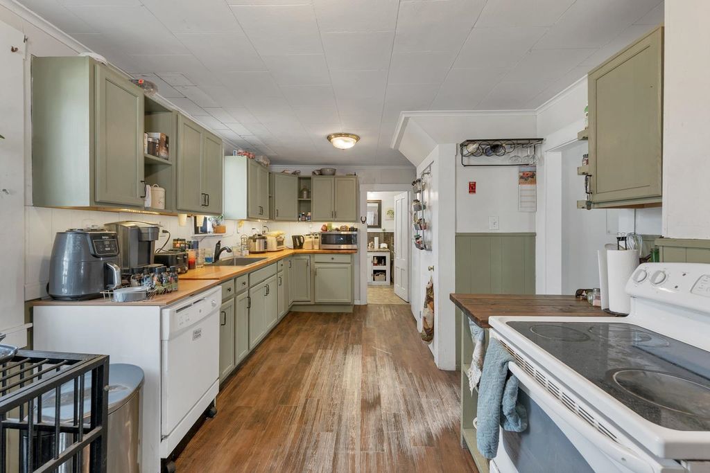 Photo of 7 Maple Street, Rochester, NH 03867 (MLS # 5082703)