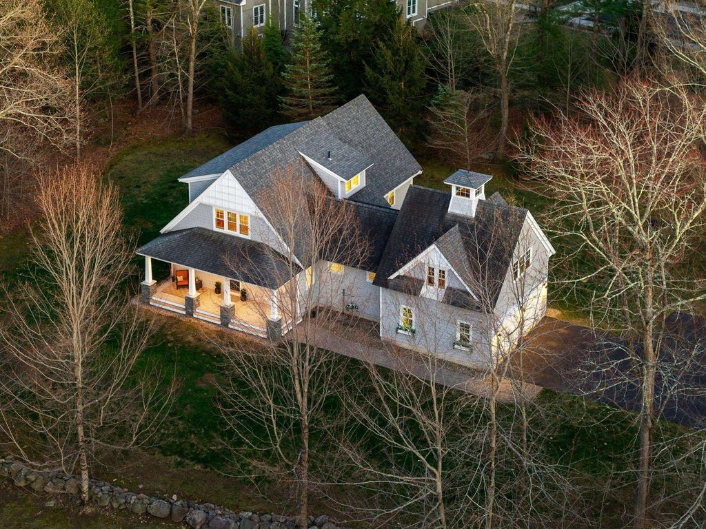 Photo of 32 Niblick Lane, Greenland, NH 03840 (MLS # 5087226)