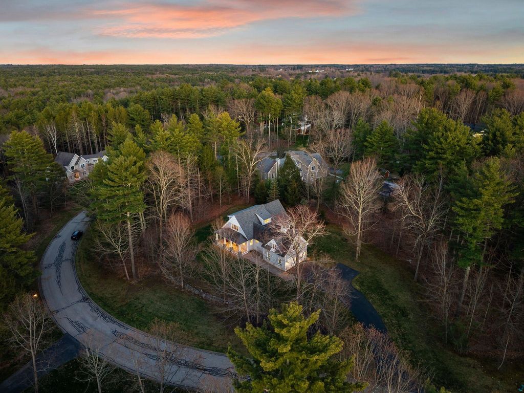 Photo of 32 Niblick Lane, Greenland, NH 03840 (MLS # 5087226)