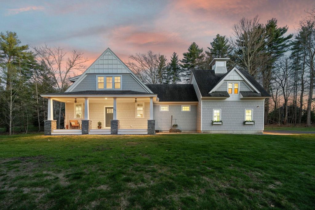 Photo of 32 Niblick Lane, Greenland, NH 03840 (MLS # 5087226)