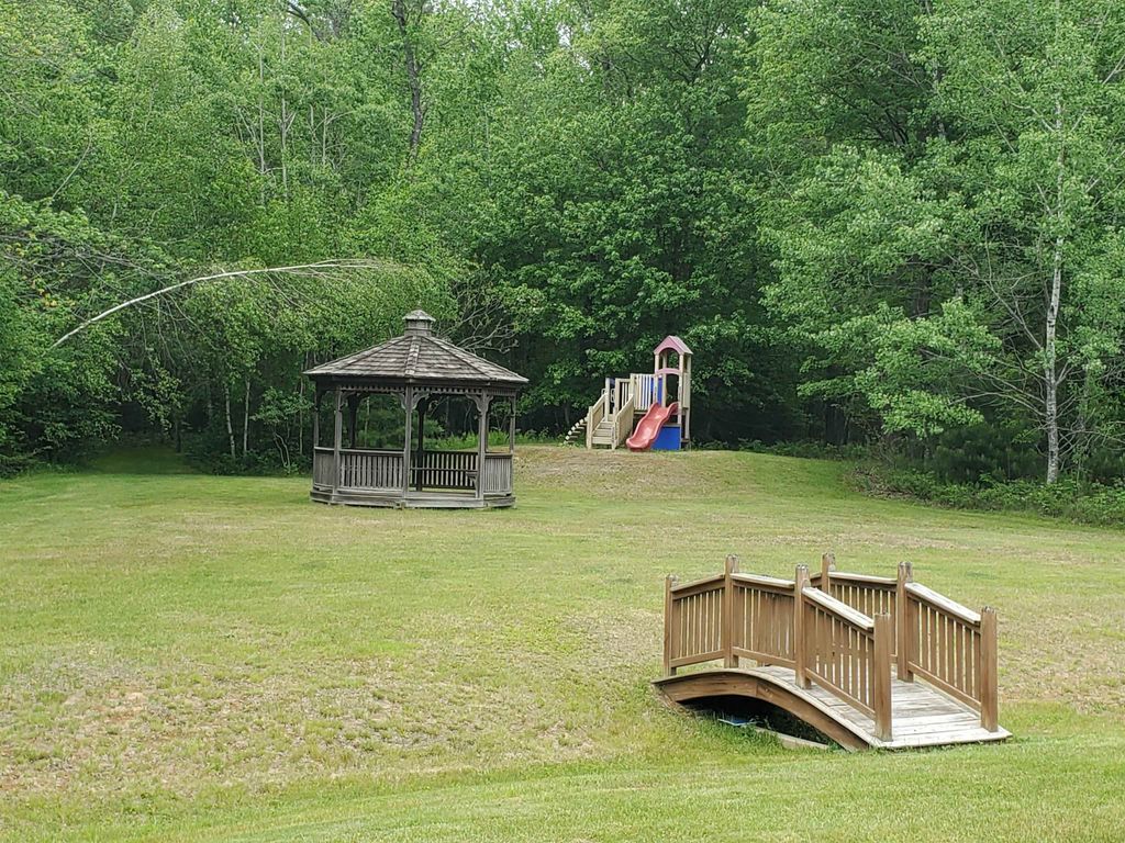 Photo of 8 Strawbrook Lane, Canaan, NH 03741 (MLS # 5073884)