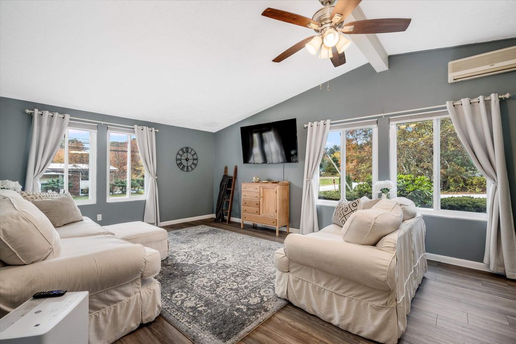 Photo of 1 Johns Drive, Hooksett, NH 03106 (MLS # 5072060)