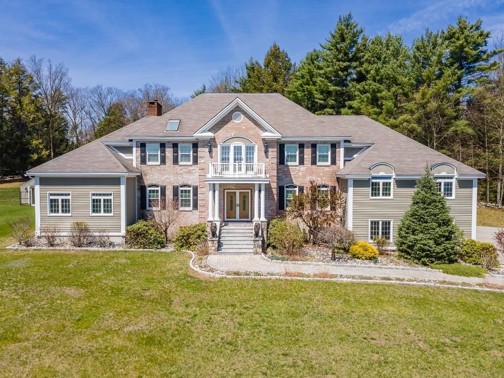 Photo of 101 Highland Circle, Swanzey, NH 03446 (MLS # 5086270)