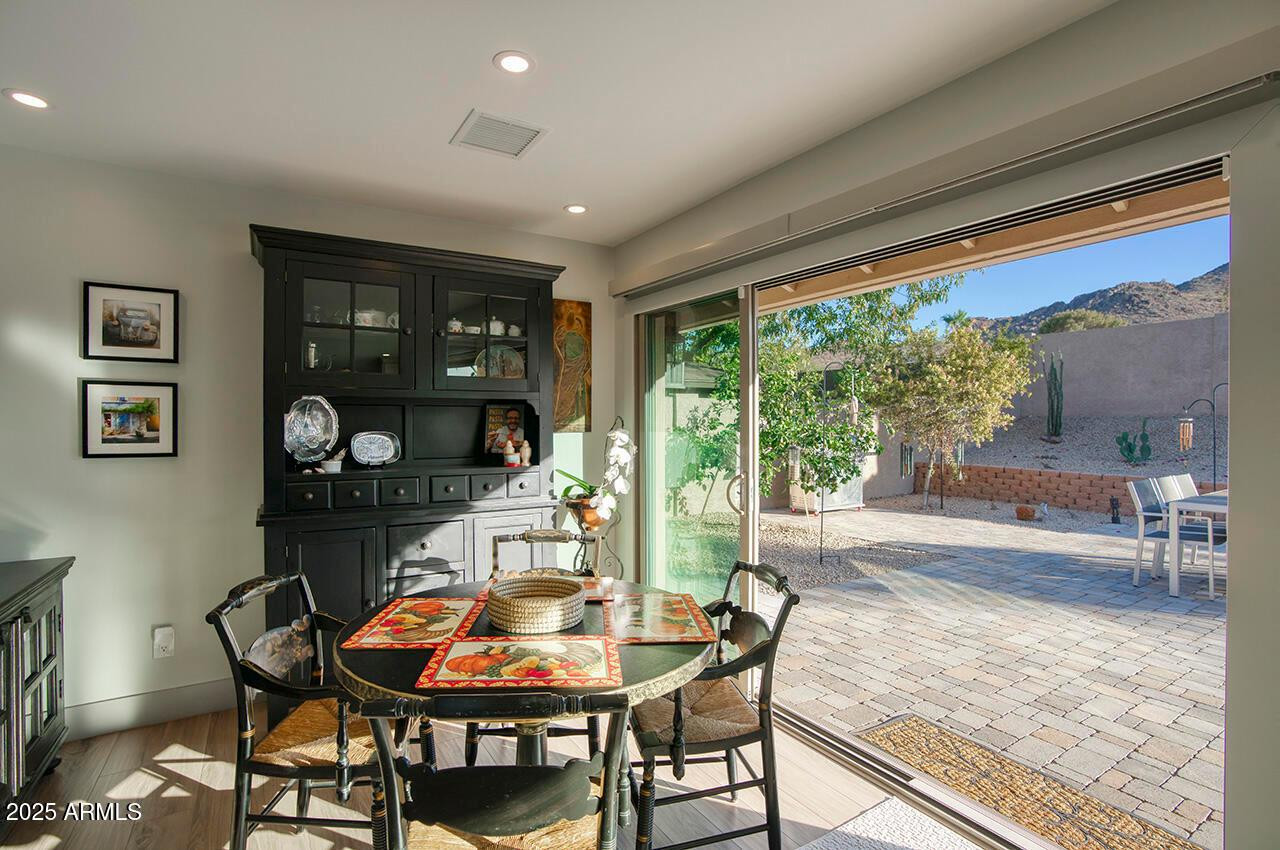 3337 E Las Rocas Drive