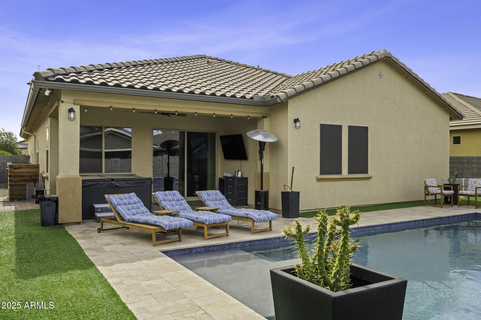 41262 W ALMIRA Drive