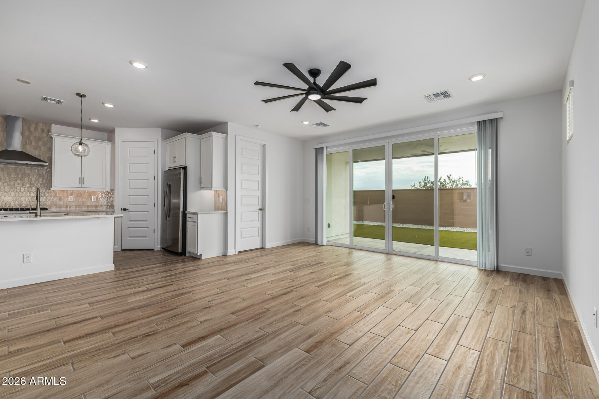 6949 W BUCKHORN Trail