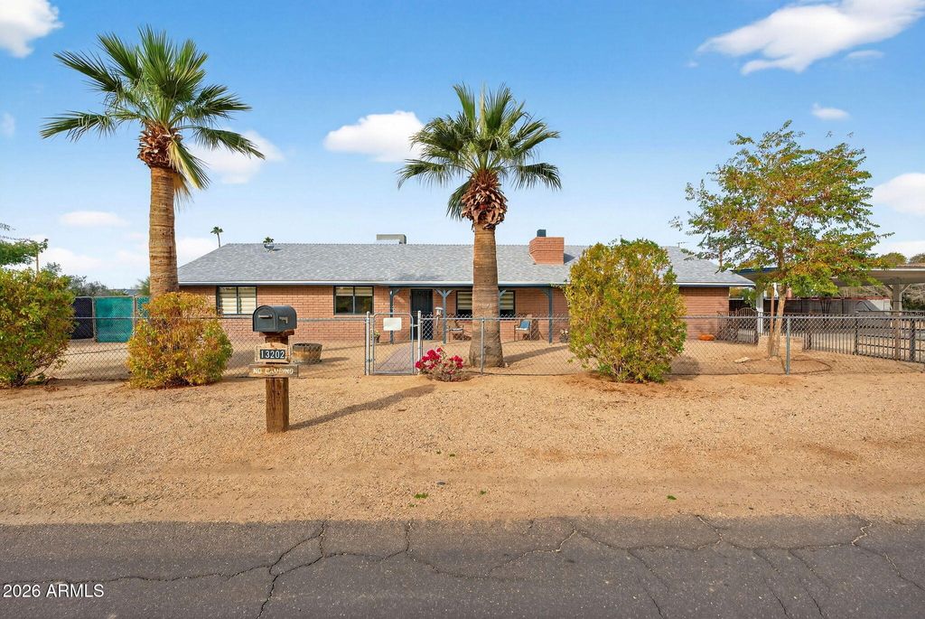 Photo of 13202 W Ocotillo Road, Glendale, AZ 85307 (MLS # 6970140)