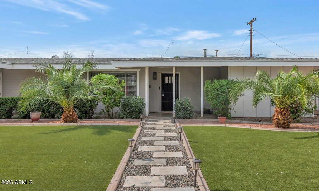 Photo of 6207 W Orange Drive, Glendale, AZ 85301 (MLS # 6926768)