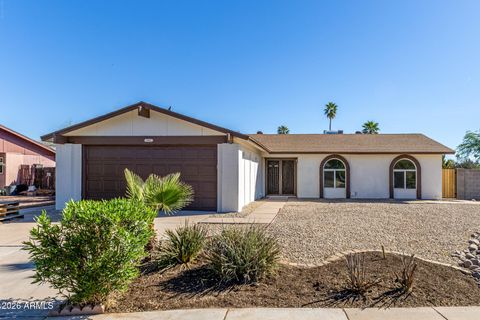 Property photo of 402 W El Prado Road, Chandler, AZ 85225