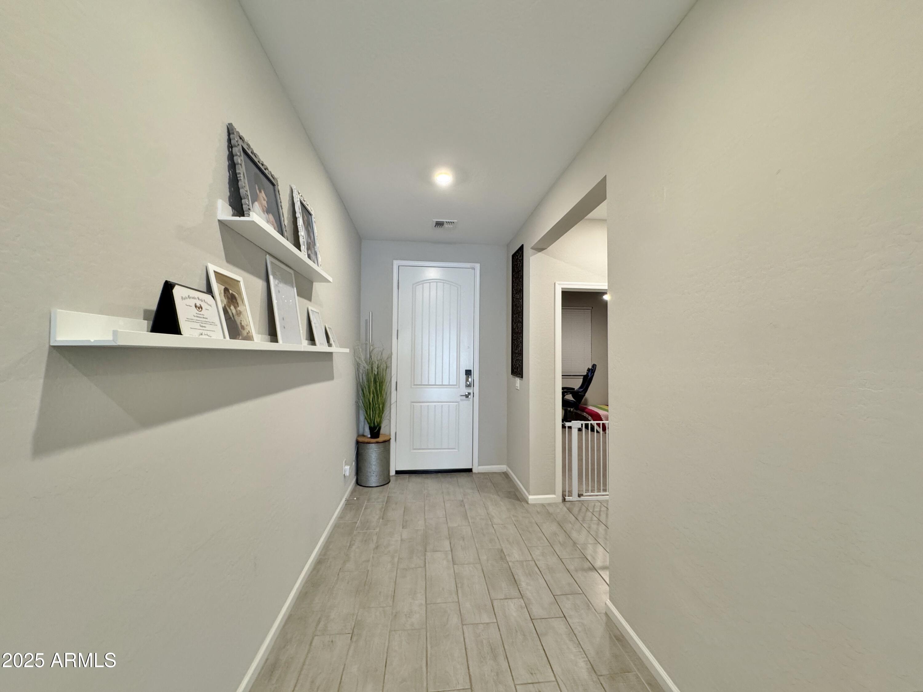 Homes 3 2026 E WETLEAF Place