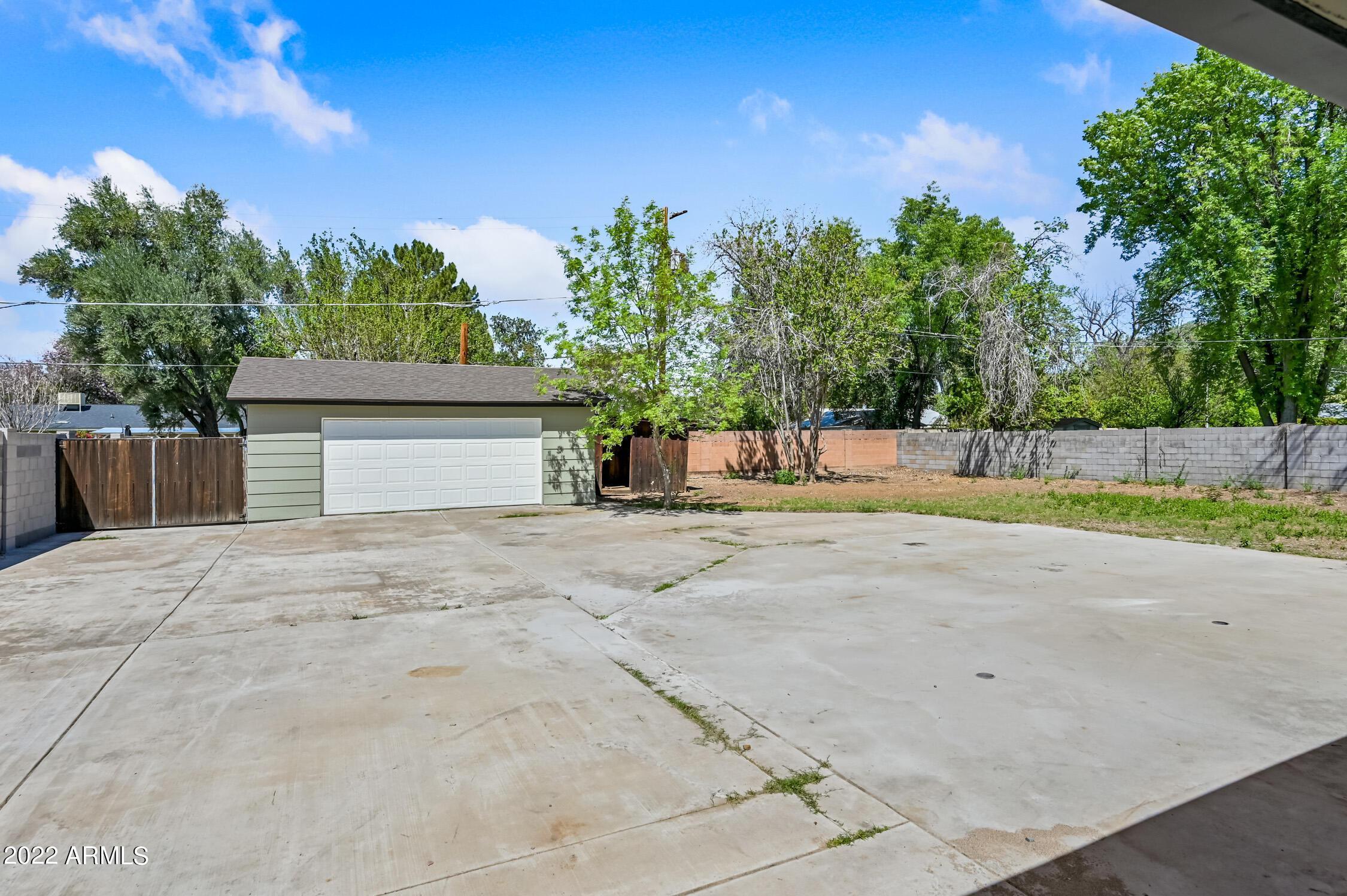 1226 W Rancho Drive