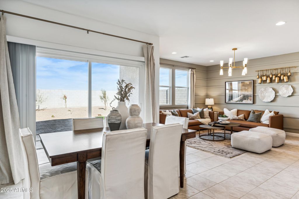 Photo of 1531 E Glazier Drive, Casa Grande, AZ 85122 (MLS # 6945088)