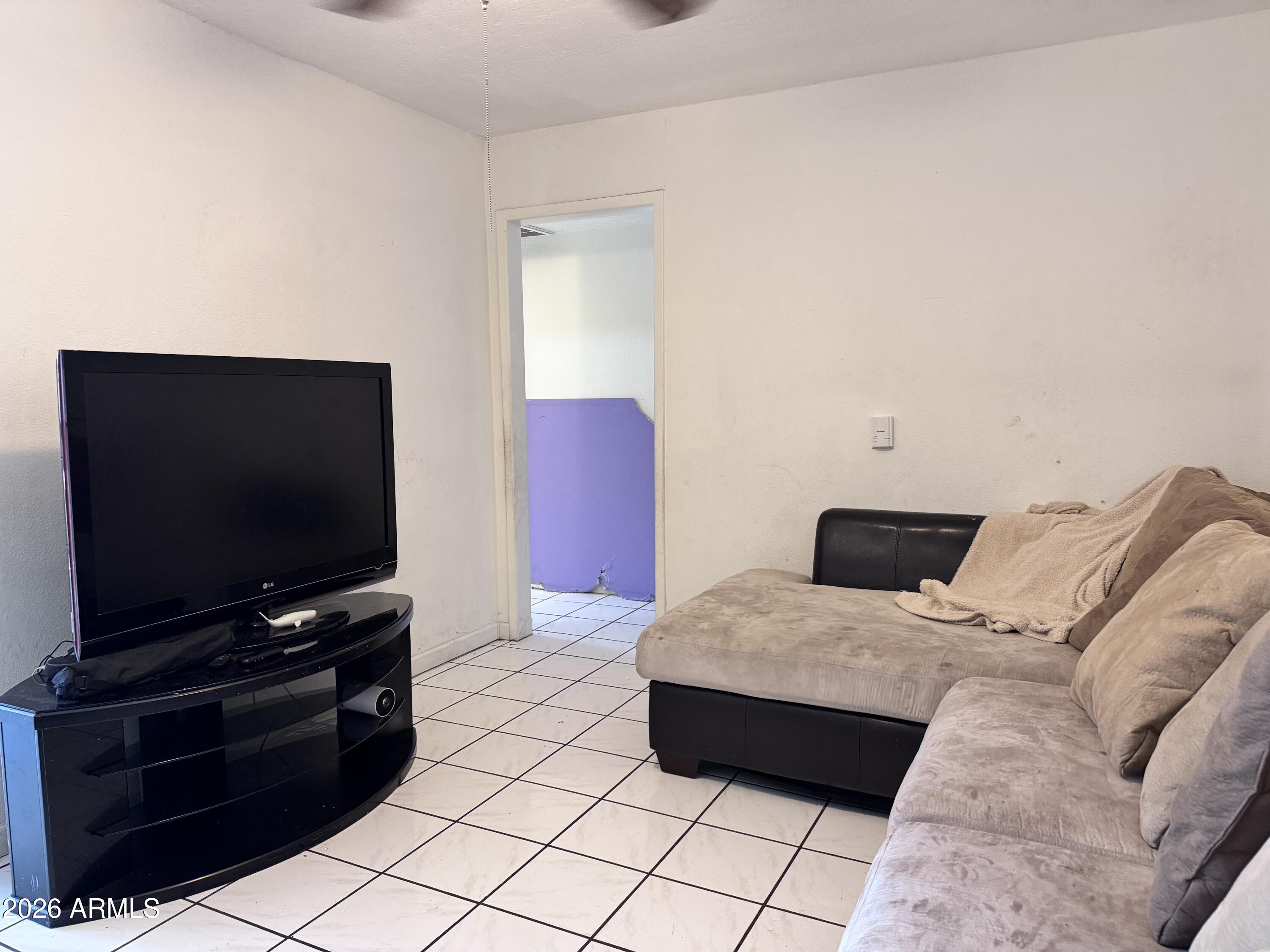 2825 W Madison Street