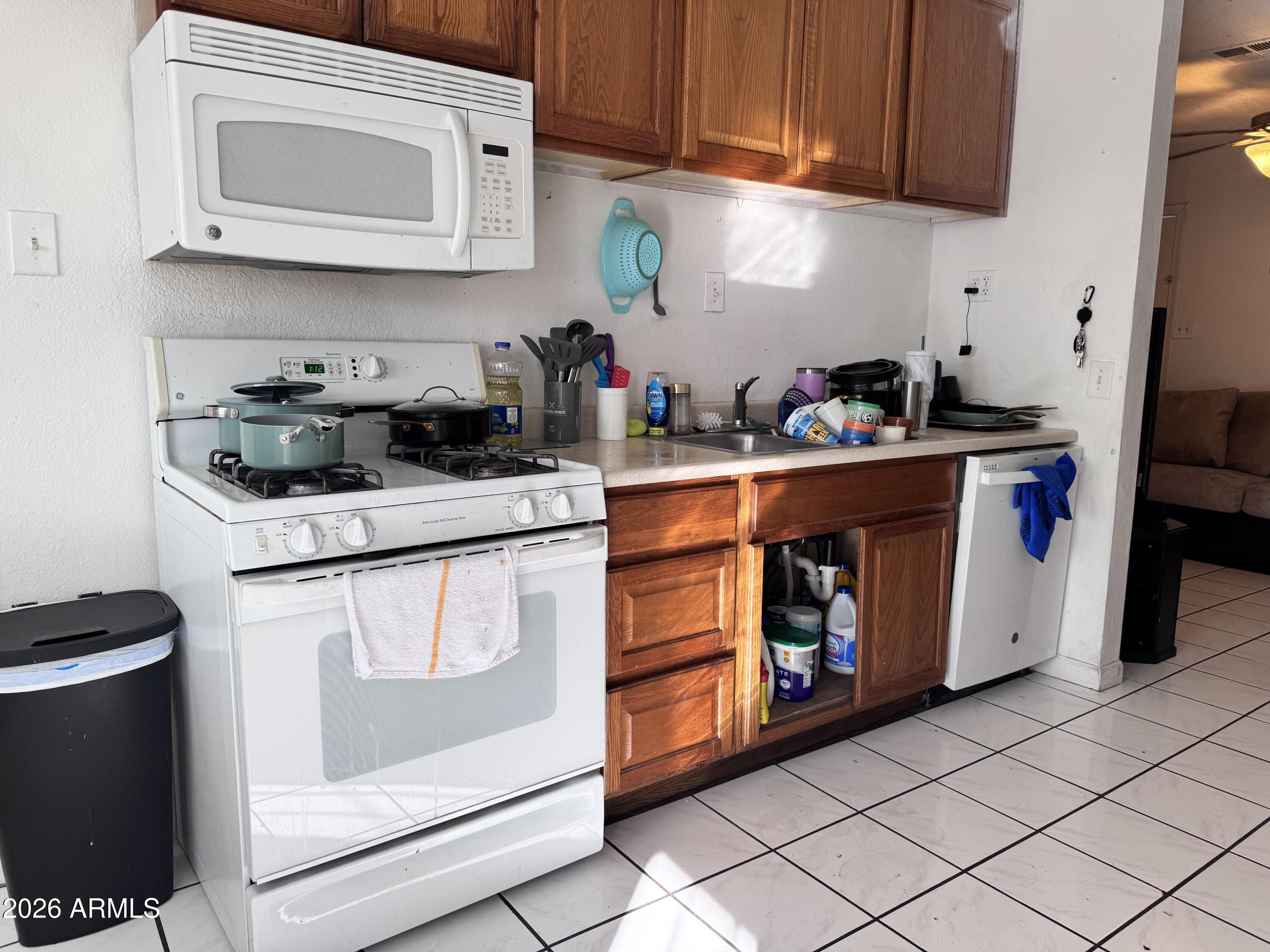 2825 W Madison Street